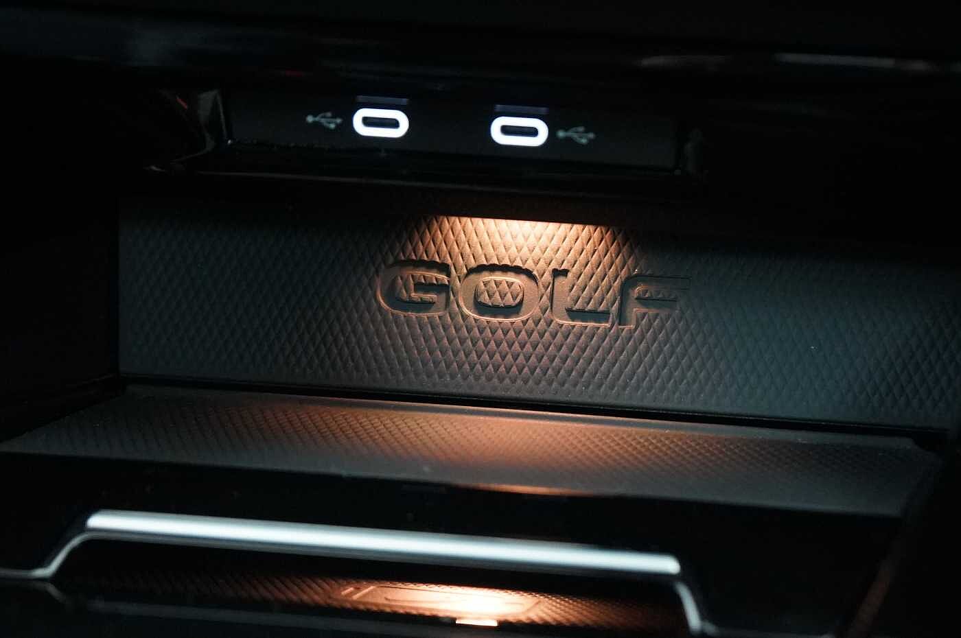 Volkswagen Golf R MK8 2.0 TSI 4Motion 320PS DSG 5 Dr