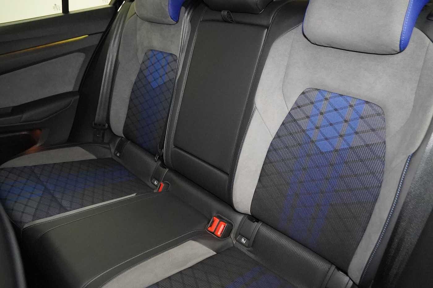 Volkswagen Golf R MK8 2.0 TSI 4Motion 320PS DSG 5 Dr
