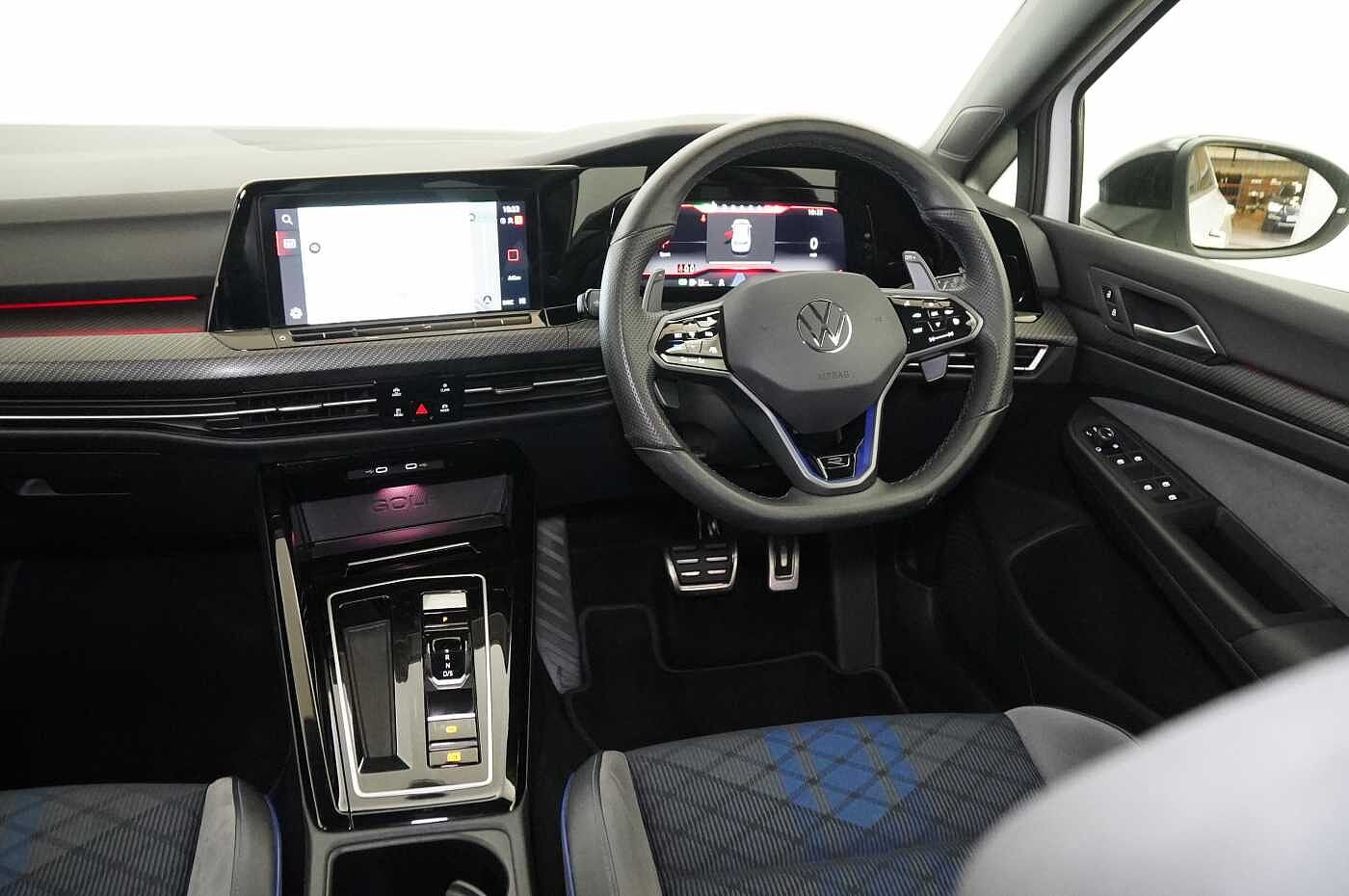 Volkswagen Golf R MK8 2.0 TSI 4Motion 320PS DSG 5 Dr