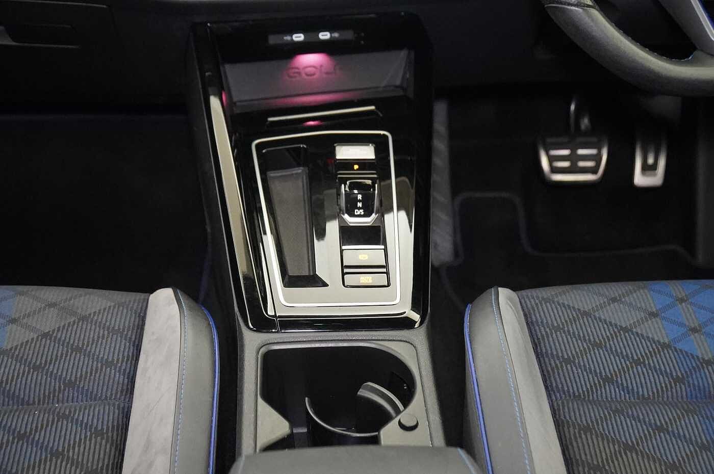 Volkswagen Golf R MK8 2.0 TSI 4Motion 320PS DSG 5 Dr