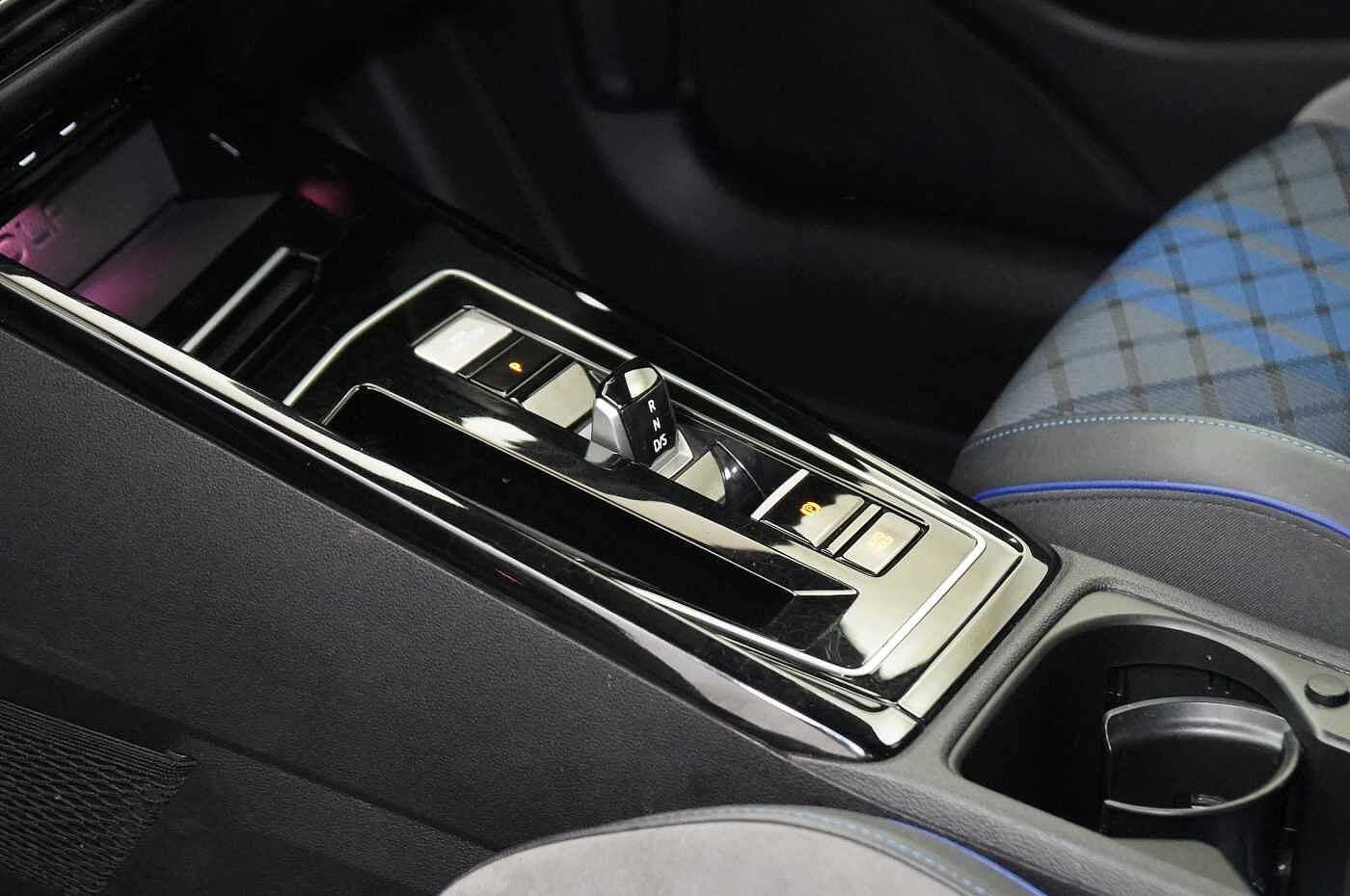 Volkswagen Golf R MK8 2.0 TSI 4Motion 320PS DSG 5 Dr