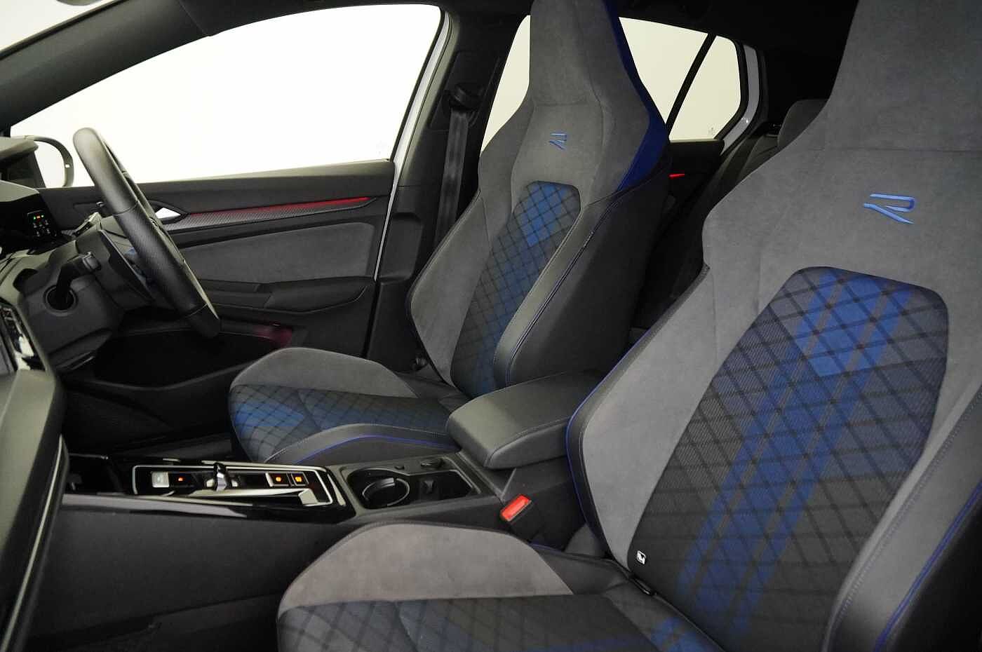 Volkswagen Golf R MK8 2.0 TSI 4Motion 320PS DSG 5 Dr